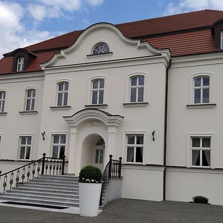 Palazzo Adler Bed and Breakfast Swarzędz Buitenkant foto